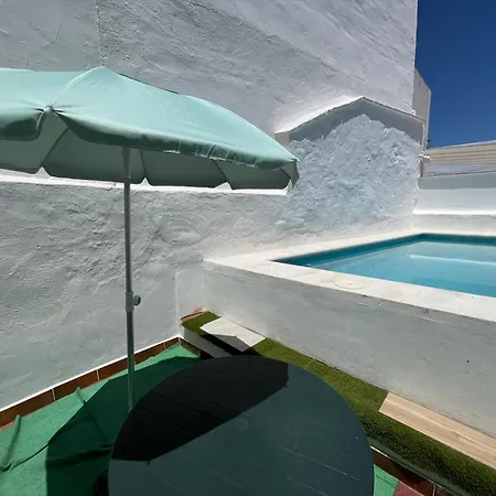 Apartman Nuevo Con Piscina En El Centro 